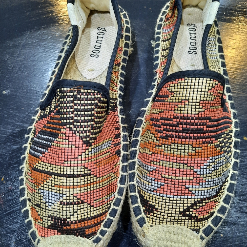 Soludos espadrilles sz 6 embroidered Aztec Southwest cloth